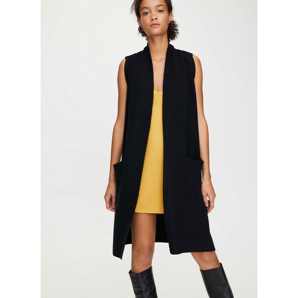 Aritzia Olivie Cardigan - Picture 3 of 9